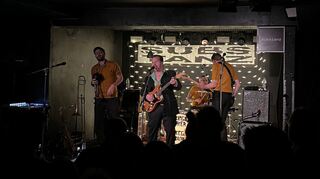 Zum Tanz aufgespielt: Gringo Mayer und die Kegelband im Münchner Club Substanz.