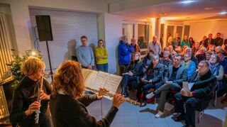 Im Foyer der Anne-Frank-Turnhalle am Bendheim-Platz fand am Freitag die diesjährige Gedenkveranstaltung zum 85. Jahrestag der Pogromnacht statt.