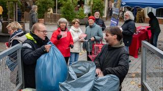nfo-Stand Förderverein Hilfen für Wohnungslose mit Möglichkeit der Spenden-Übergabe ,

,, Bild: Thomas Neu