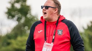 Lampertheims Trainer Tobias Kleiner möchte den TV Lampertheim trotzt der anhaltenden Misere bis zum Ende an der Seitenlinie betreuen.