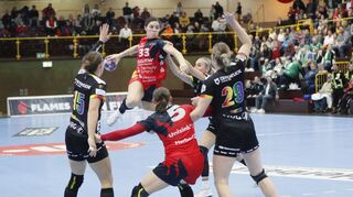Die Flames hoffen, dass Lucie Kretzschmar auch im Qualifikations-Rückspiel am Sonntag in Oldenburg eine so tragende Rolle spielen kann wie beim 27:19-Hinspielsieg vor einer Woche in der Weststadthalle.