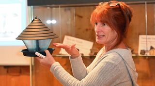 Gaby Weiss referierte im Naturschutzzentrum über die richtige Vogelfütterung im Winter.