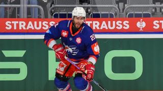 „Dürfen uns nicht so leicht von unserem Spiel abbringen lassen“, betonte Adler-Topscorer Matthias Plachta vor der Heimpartie gegen die Eisbären Berlin.