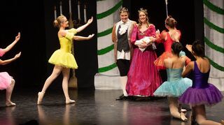 Das Ballettstudio Leonor führte am Sonntag „Dornröschen“ im ausverkauften Parktheater auf.