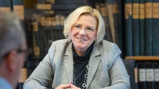 Die Bergsträßer Landtagsabgeordnete und CDU-Kreisvorsitzende Birgit Heitland beim Redaktionsgespräch im BA-Medienhaus in Bensheim.