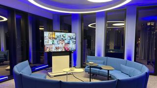 Nein, das ist keine coole Bar, sondern das Collaboration Lab der KPMG-Niederlassung in Mannheim. Hier sollen Ideen gemeinsam entwickelt werden.