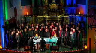 Voll besetzt waren die Kirchenbänke in St. Nazarius als der Popchor 21 seinen Auftritt hatte. Die Sänger und Sängerinnen begeisterten mit einem abwechslungsreichen Liedprogramm.