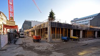 In der Mannheimer Innenstadt baut Diringer &amp; Scheidel einen Komplex mit Wohnungen, Büros, Praxen und Handel. Ein Investor hat es schon vor Fertigstellung gekauft, zuvor stand in N7 ein Kaufhof.