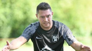 Trainer Christian Bauer ist zwar zufrieden mit dem bisherigen Abschneiden der SG Reichenbach in der Kreisoberliga, aber mit der richtigen Ansprache will er die Schwächephasen in den Spielen des Aufsteigers minimieren.