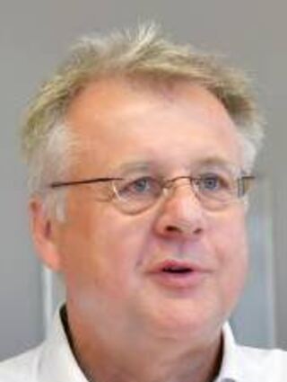 bhe Heppenheim Interview mit Heppenheimer Bürgermeister zur dritten Amtszeit - Rainer Burelbach in seinem Dienstzimmer im Gespräch mit Redaktiionsleiter Marius Blume. Foto: Dagmar Jährling
