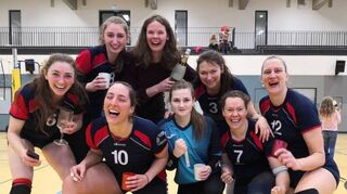 Groß war die Freude bei den TSV-Frauen, als die Regionalliga-Meisterschaft und der Drittliga-Aufstieg tatsächlich feststanden.