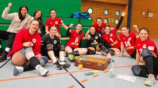 Groß war die Freude bei den Volleyball-Damen der TSV Auerbach, die vom Auswärtsspiel in Ulm einen wichtigen 3:2-Sieg mit nach Hause brachten.