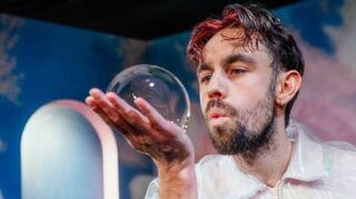 Moritz Andrea Bürge in „Schaum ich an“ am JungenNTM.