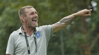 Gibt an der Seitenlinie weiterhin die Richtung vor. Groß-Rohrheims Trainer Georg Eckhardt wird im Sommer bereits in seine vierte Saison als Cheftrainer beim FCA gehen.