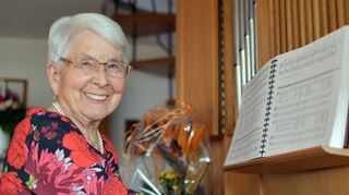 Ruth Kutzmann spielt auch heute noch die Orgel in der Friedhofskapelle und bei Gottesdiensten in Erbach und Ober-Laudenbach.