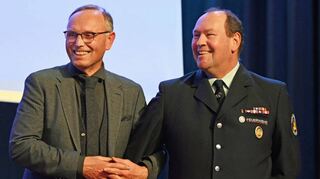 Franz-Josef Schumacher (l.) und Christoph Röll haben für eine gute interkommunale Zusammenarbeit der Feuerwehren von Lorsch und Einhausen gesorgt.