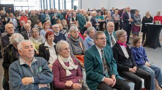 Der Neujahrsempfang der Stadt Zwingenberg im Autohaus Vogel war sehr gut besucht.