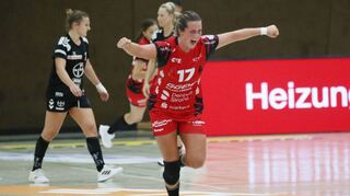 So wie hier Kapitänin Lisa Friedberger im Heimspiel der vergangenen Saison wollen die Flames heute gegen Bayer Leverkusen mehr Treffer bejubeln als die Gegnerinnen.