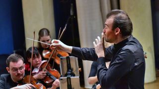 Die Mannheimer Philharmoniker unter Dirigent Boian Videnoff.