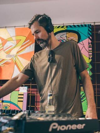 Auch als DJ vielseitig: der Mannheimer Musikjournalist Ubbo Gronewold.
