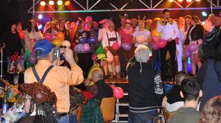 Im Dorfgemeinschaftshaus in Beedenkirchen herrschte bei der Saalfastnacht gute Stimmung.