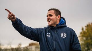 Gibt die Richtung vor: Hofheims Trainer Maximilian von Dungen möchte mit seiner Mannschaft noch den ein oder anderen Tabellenplatz nach oben klettern.