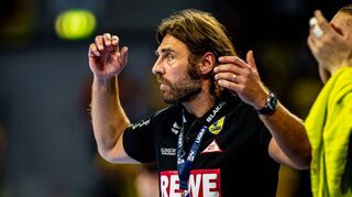 „Wir haben Druck“, sagt Löwen-Trainer Sebastian Hinze.
