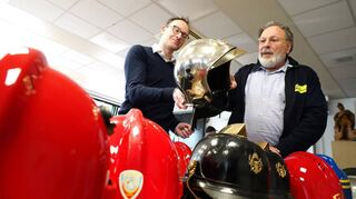 Bei der ersten Feuerwehr-Tauschbörse gab es ein großes Angebot an Sammlerstücken zu bestaunen.