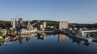 Aus dem norwegischen Werk Brevik soll der laut Heidelberg Materials erste Net-Zero-Zement kommen – dank der CO-Abscheidung und -Speicherung.
