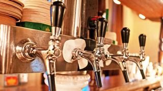 In der Café-Kneipe Vis-à–Vis gibt es für AfD-Mitglieder kein Bier mehr.