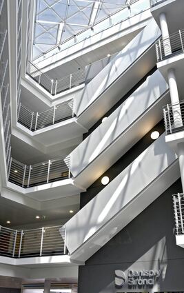 Die Kurzarbeit bei Dentsply Sirona wird bis zum Sommer verlängert. Unser Bild zeigt die Verwaltung in Bensheim