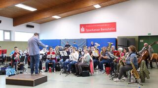 Das Projekt-Orchester musizierte gemeinsam beim Bläserworkshop.