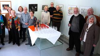 Im Damenbau im Fürstenlager wurde die Mitgliederausstellung der Gruppe „Kunst im Fürstenlager“ eröffnet.