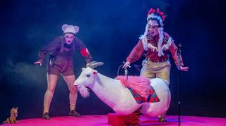 Mit dem Stück „Hitlers Ziege und die Hämorrhoiden des Königs“ des Theater Altenburg Gera wurde die Woche junger Schauspieler eröffnet.