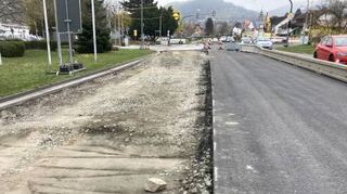 Die Erneuerung der Fahrbahn verläuft wie geplant, so Hessen Mobil.