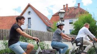 Wer sicher E-Bike fahren will, muss die Technik beherrschen.