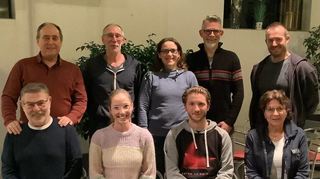 Den Leichtathletik-Kreisvorstand bilden (stehend v.li. Peter Purdack, Roland Münchenbach, Kerstin Sonnabend, Frank Köhlert, Tobias Schlögel sowie (sitzend v. li.) Erhard Schäfer, Caren Münchenbach, Fabian Köhlert und Ulrike Becker.