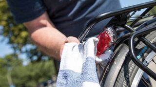 Zum Beginn der Fahrradsaison sollte man sein Zweirad auch gründlich reinigen