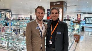 Der neue Geschäftsführer Niko Rauch (l.) und der neue Kaufmännische Leiter Daniel Großmann bei Galeria Karstadt Kaufhof in Mannheim.
