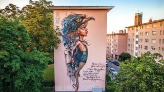Mit diesem Mural hat alles angefangen: My Super Hero Power is Forgiveness (2013) – Künstlerduo Herakut.
