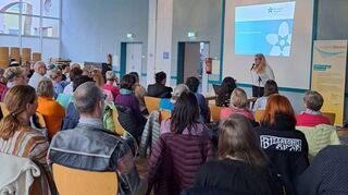 Über die Krankheit Demenz und den Umgang mit an Demenz erkrankten Menschen wurde bei einem Workshop informiert.