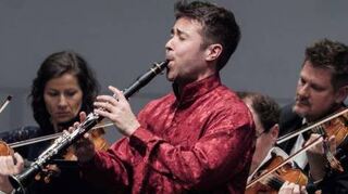 Pablo Barragán bei seinem Solopart an der Klarinette.
