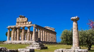 Ein Hauch von Griechenland findet man mit den Tempel von Paestum auch in Süditalien.