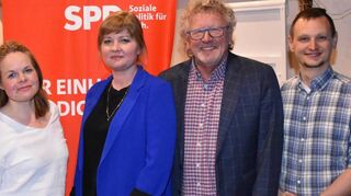 Vorstandsmitglieder und frisch gewählte Wahlkreiskonferenz-Delegierte: Mika Hoffmann, Unterbezirksvorsitzender Marius Schmitt, Susanne Boor, Miriam Glück, Reimund Strauch und Daniel Knaup.
