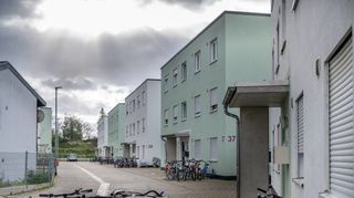 Die Unterkünfte für Flüchtlinge in der Lorscher Lagerhausstraße.