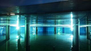 Gefüllter Trinkwasserbehälter: Das Wasserwerk Jägersburg darf weiterhin jährlich 21,5 Millionen Kubikmeter Grundwasser fördern.