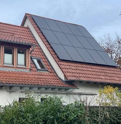 Eine Photovoltaikanlage auf dem eigenen Hausdach wünschen sich viele.