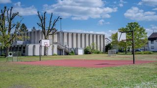 Das Spiel- und Sportfeld an der Siemens-Schule kommt weg. Der Platz wird für die neue Grundschule gebraucht. Die Siemens-Schüler erhalten ein neues Sportfeld.