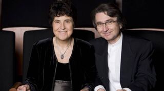 Evgeni Koroliov und Ljupka Hadzigeorgieva spielen am 4. Mai im Parktheater Werke von Bach, Haydn, Mozart und Schostakowitsch.