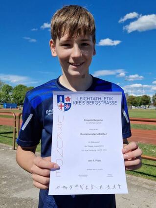 Mit neuer Bestleistung wurde Benjamin Czogalla vom LCO Lorsch Diskus-Kreismeister.